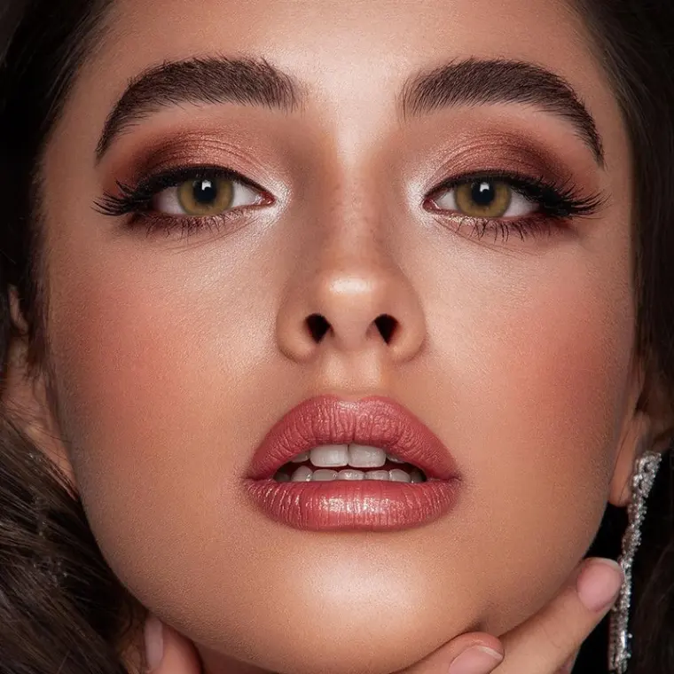 Veni Bassia Brown