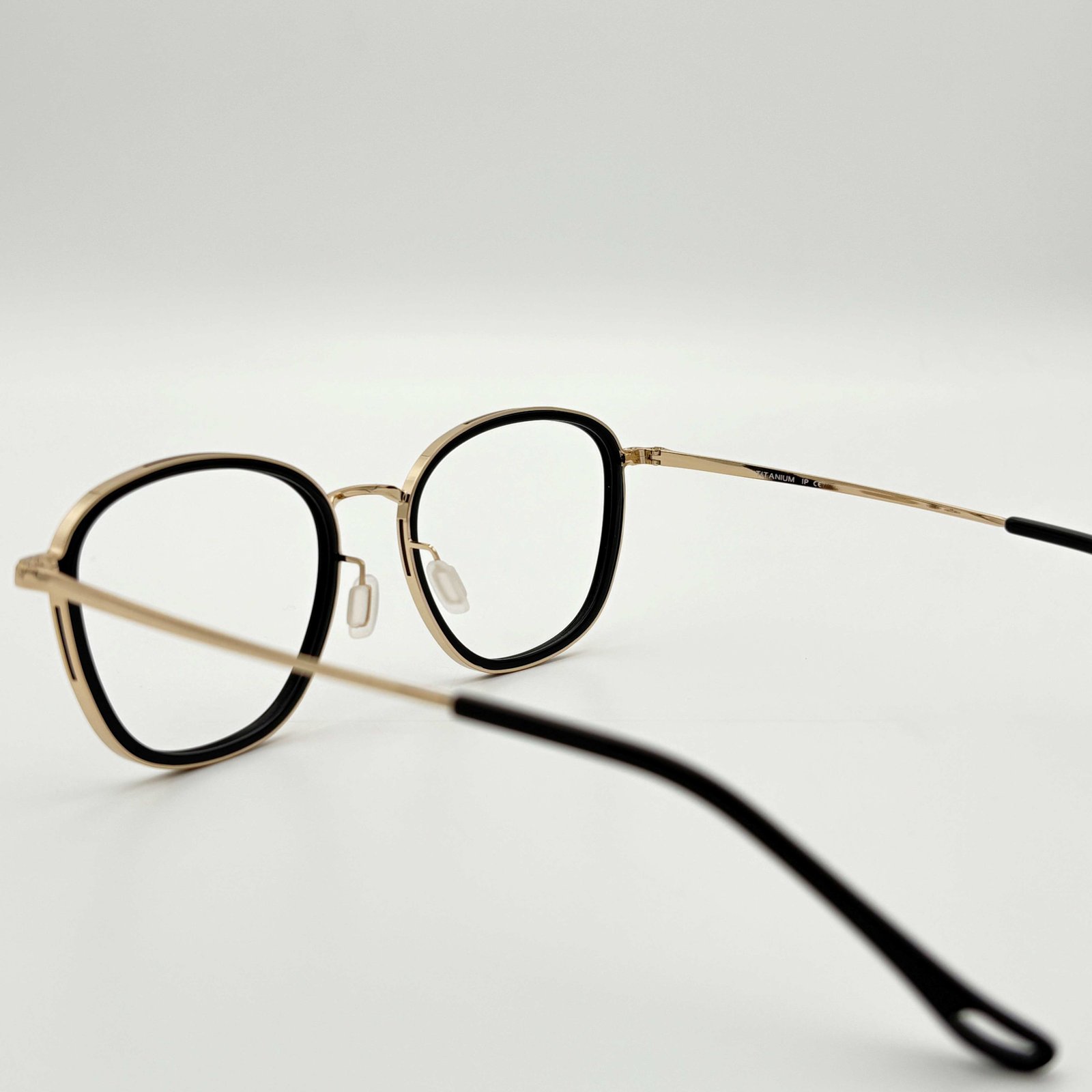 Rosvin Eyewear in custom